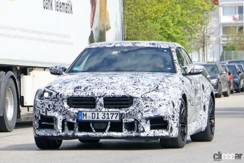 「公開直前BMW2シリーズ新型M2のコックピット、新しいヘッドライトのデザインも明らかに」の10枚目の画像
