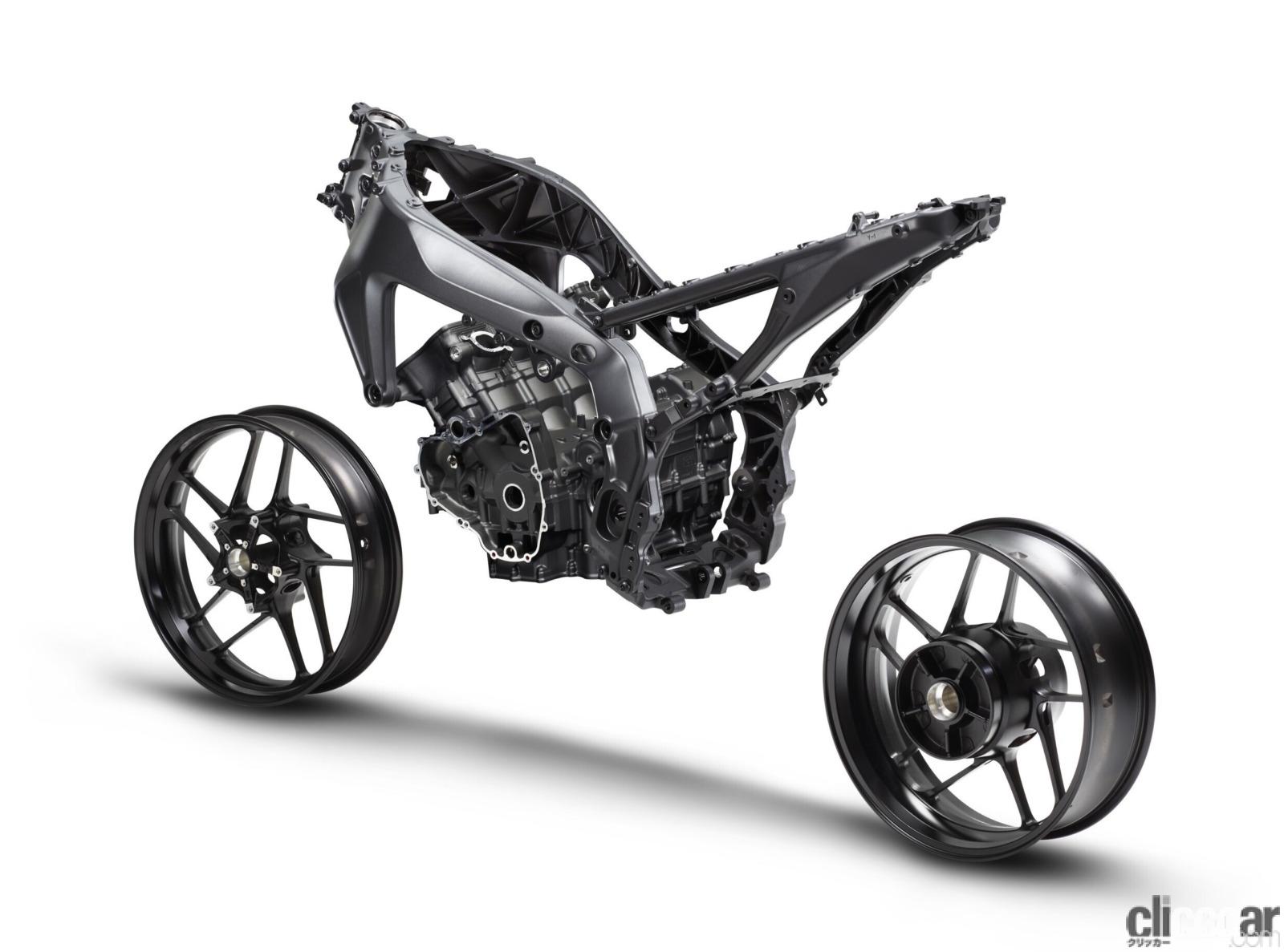 瞬く間に世界最軽量級のオートバイフレームを生み出す、ヤマハ発動機の