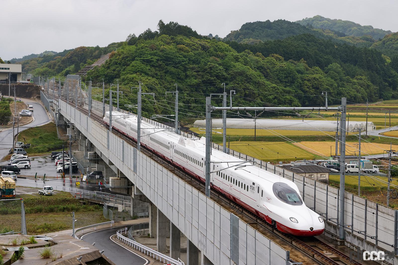 「西九州新幹線N700Sに見る新幹線の標準プラットフォーム」の1枚目の画像