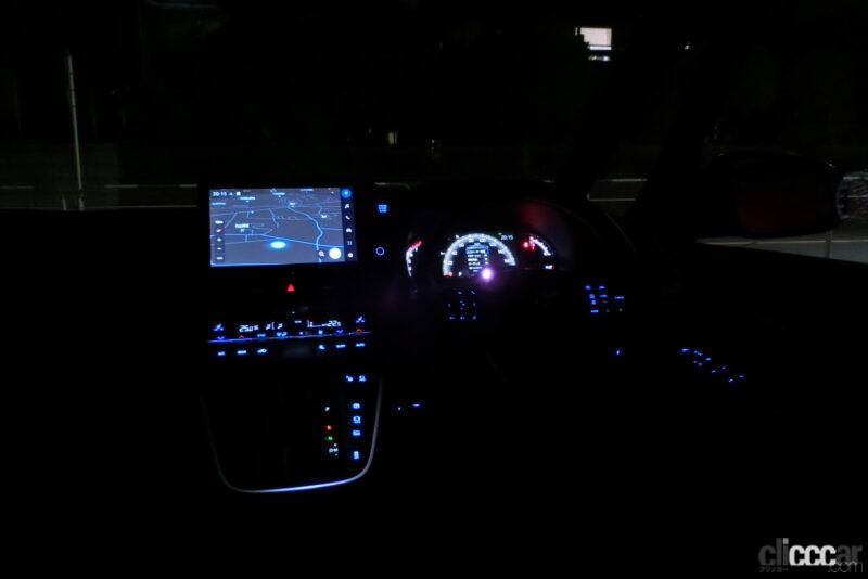 「新型ヴォクシーのアダプティブハイビームシステム（AHS）を試してみた【新車リアル試乗2-3 トヨタヴォクシー夜間LEDライト性能編】」の33枚目の画像