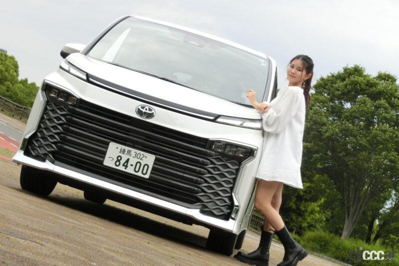 フルモデルチェンジから半年弱 新型ノア ヴォクシーの魅力とは 新車リアル試乗2 1トヨタヴォクシー車両概要 内外装と走り編 Clicccar Com フルモデルチェンジから半年弱 新型ノア ヴォクシーの魅力とは 新車リアル試乗2 1トヨタヴォクシー車両概要 内外装と走り編 Clicccar Com