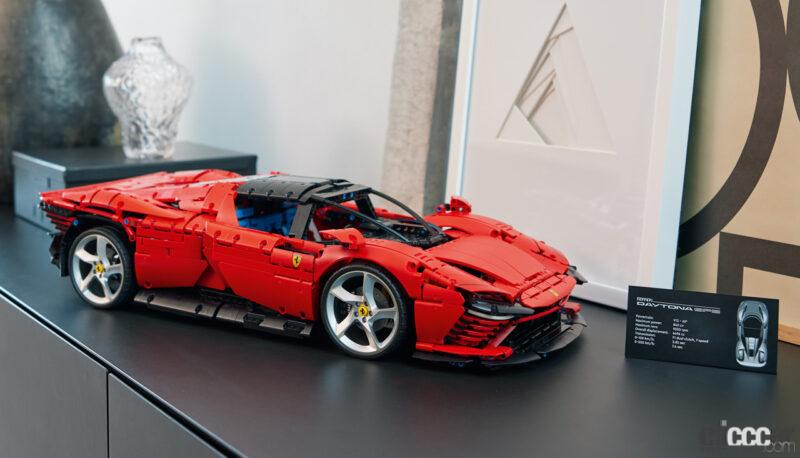 「フェラーリの激レアモデル「デイトナSP3」の1/8スケールのレゴテクニックキットが4万7980円で発売」の6枚目の画像