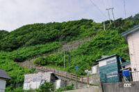 国道なのに階段、もちろんクルマは通れない津軽名物「階段国道」の標識が復活していた - IMG_1228