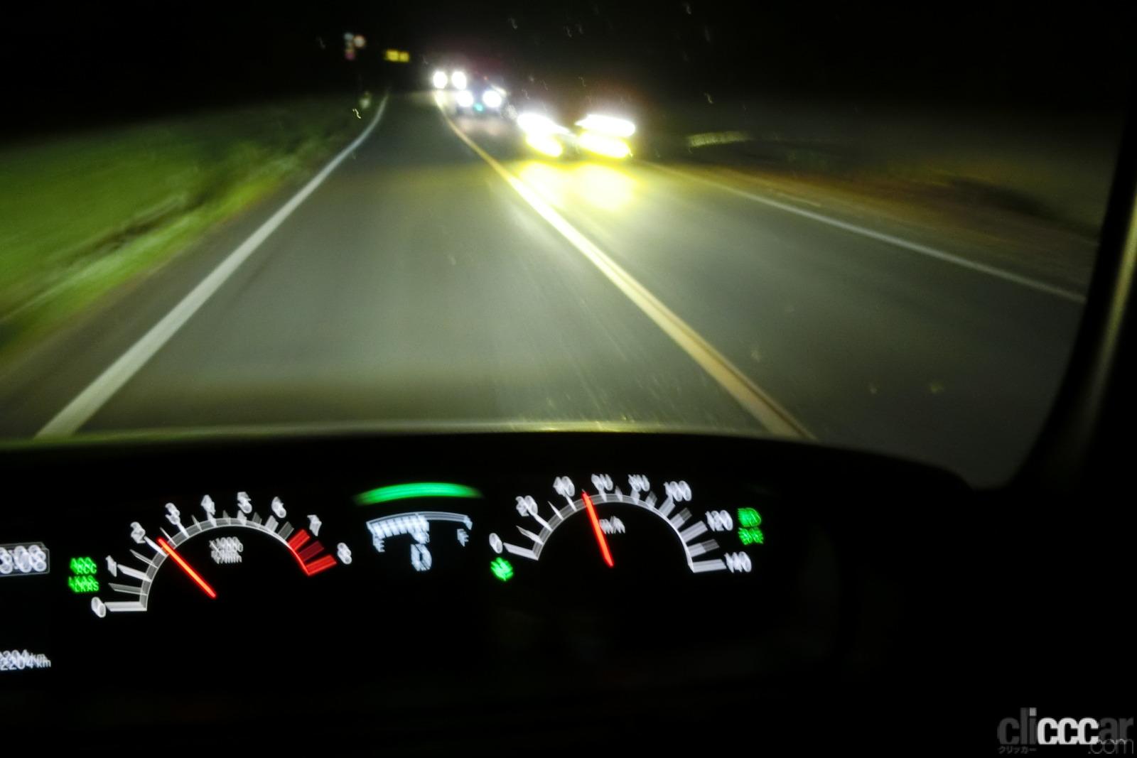 Light Front 1 Wt 画像 ホンダn Boxのヘッドライト オートハイビームは使えるか キャンセルの方法はある 新車リアル試乗3 3 ホンダn Box 夜間走行編 Clicccar Com