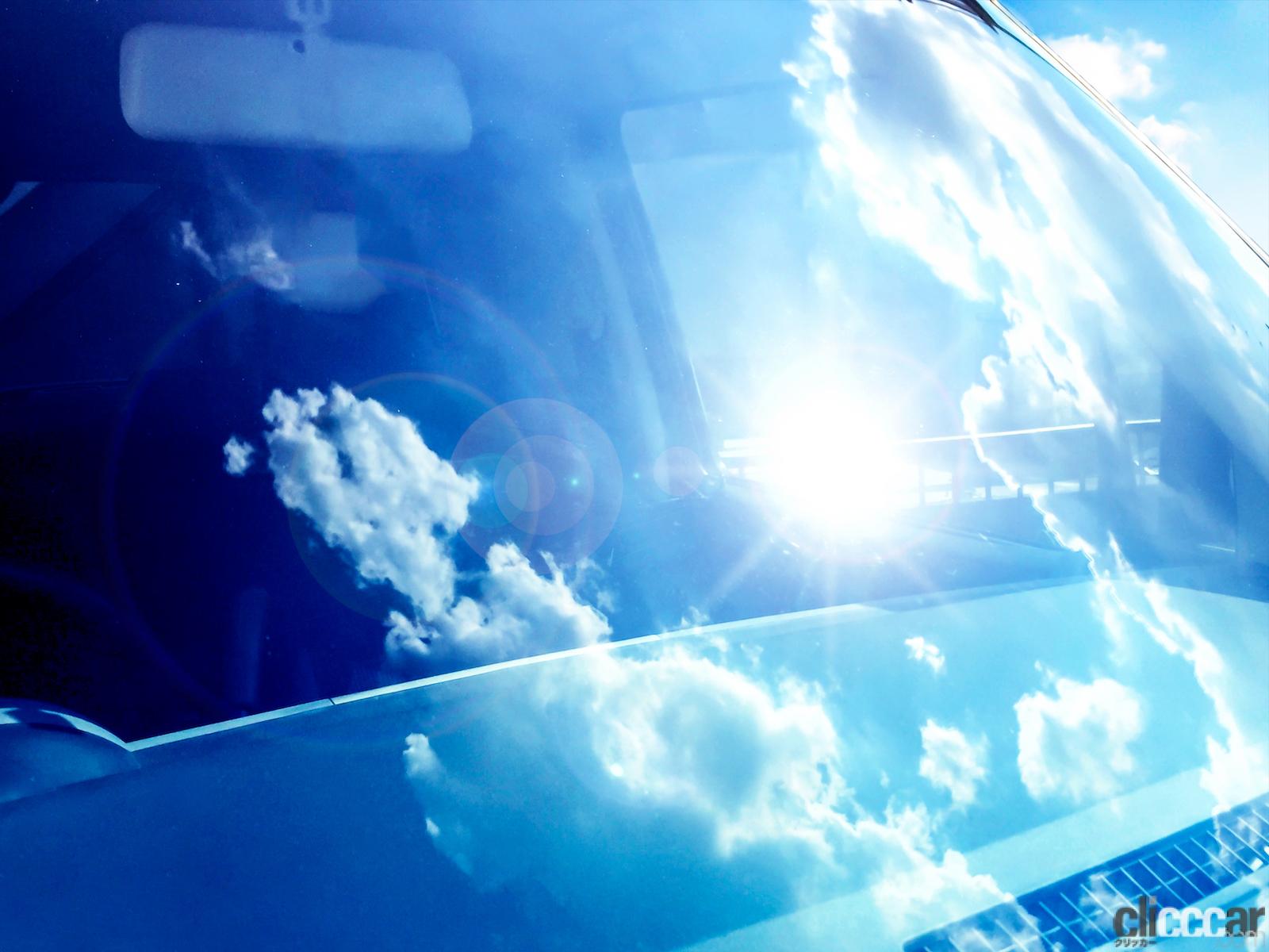 「旧車でもエアコン付きに乗る人が81.3%。夏の紫外線対策は暑さと内装を守るサンシェードが最多」の4枚目の画像