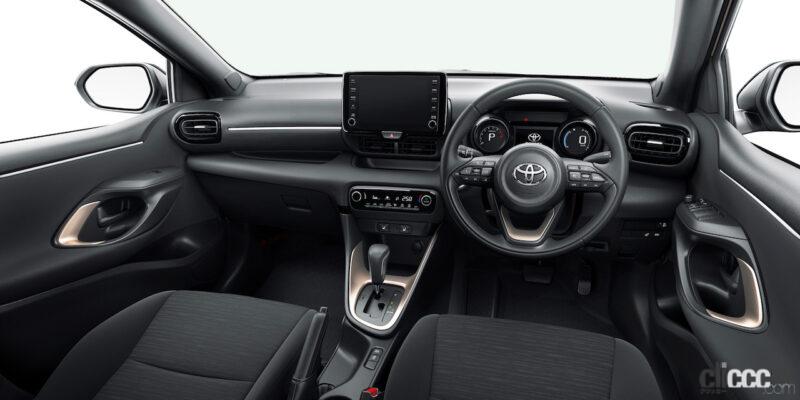 「トヨタ・ヤリスにドライブレコーダー付自動防眩インナーミラーをオプション設定」の5枚目の画像