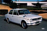 1966年にデビューした初代カローラ。クルマを大衆化した名車