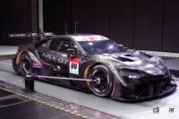 路面のベルトも200km/hで走行中