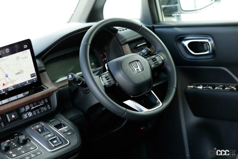 「新型Honda「ステップワゴン SPADA（スパーダ）」の人気純正アクセサリー第1位は意外な音に関するアイテム。ランキングトップ5を藤木由貴さんとチェック」の25枚目の画像