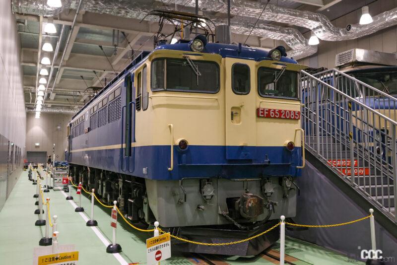 「京都鉄道博物館で国鉄最強の電気機関車EF66形27号機を特別展示中」の7枚目の画像