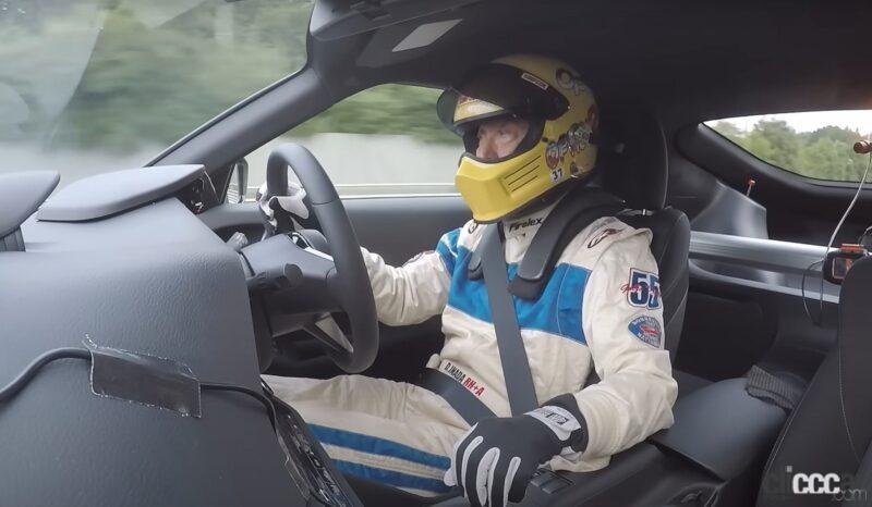 「新型フェアレディZが早くも最高速テストに登場。「300km/hいけるベース車は作っときました」と日産・田村氏【VIDEO OPTION】」の22枚目の画像