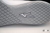 ミズノのドライビングシューズ「BARECLUTCH」