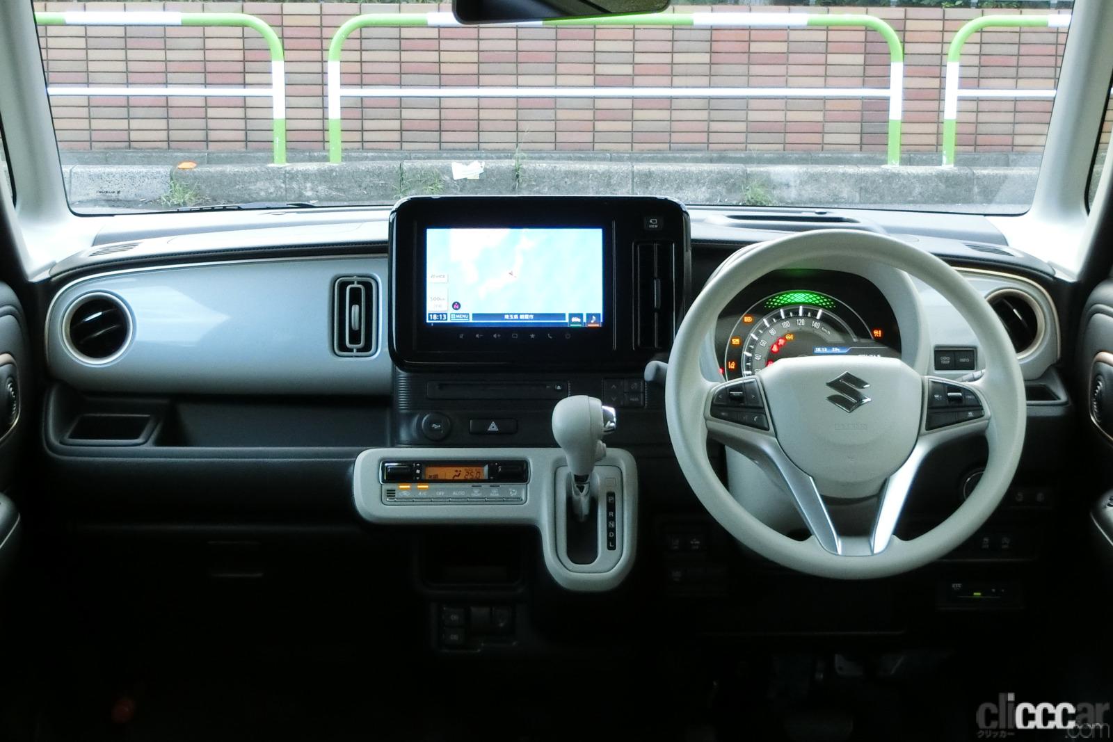instrument panel 画像｜スマホ置き場はいくつある？スズキ「ワゴンRスマイル」の全モノ入れにクローズアップ！【新車リアル試乗4 ...