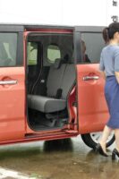 seat 6-8 seat livability getting on and off rear 8