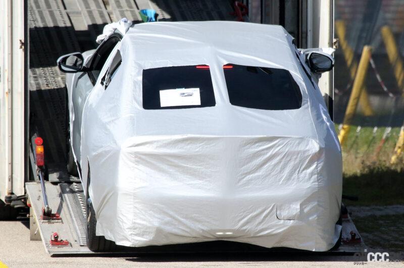「BMWの新型EVセダン「i5」、エントリーモデルの車名は「40」に決定」の1枚目の画像