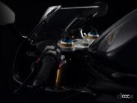 トライアンフ・スピードトリプル1200RRボンド・エディション