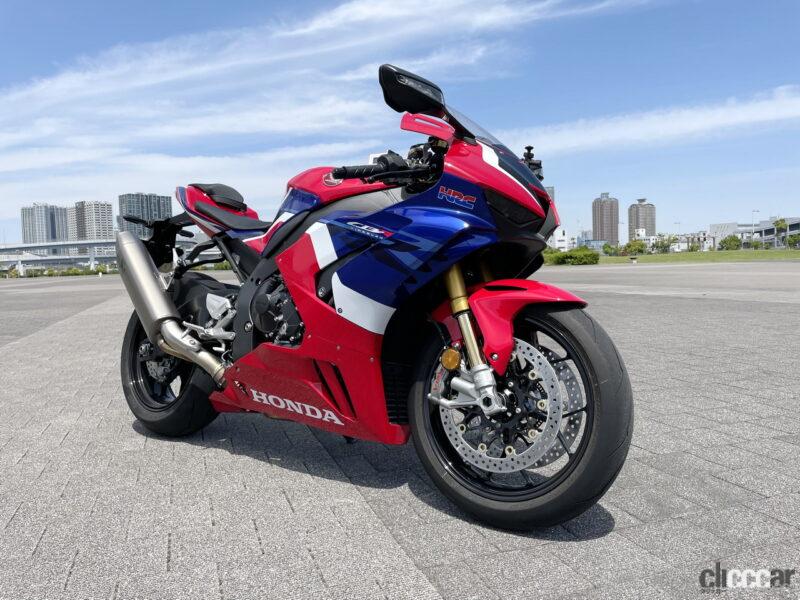 「ホンダの究極は似ている！ シビックタイプRをCBR1000RR-Rオーナー目線で乗ってみた【バイクのコラム】」の1枚目の画像