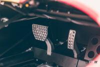 英国のリトル・カー・カンパニーが製造した電動ミニチュアカー、フェラーリ テスタロッサ J。ペダル
