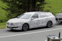 VWグループ、最後のガソリンエンジンモデルを続々投入。シュコダ「スペルブ」次期型をプレビュー - Spy shot of secretly tested future car