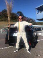 ドライビングスクールインストラクター