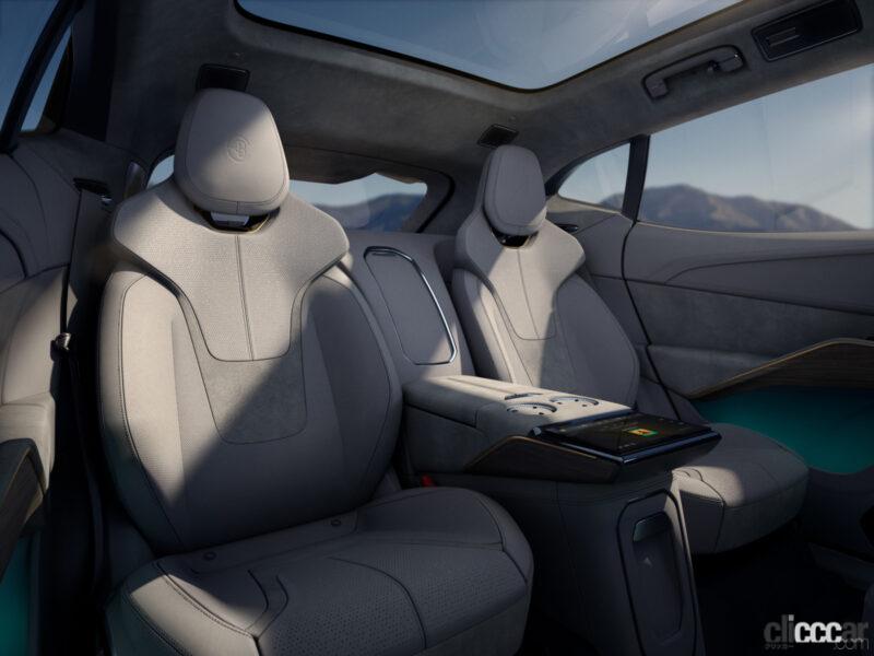 「ロータスが放つ新型EV「エレトレ」の全貌が明らかに。約1500万円の電動SUVは905馬力を発生！」の24枚目の画像