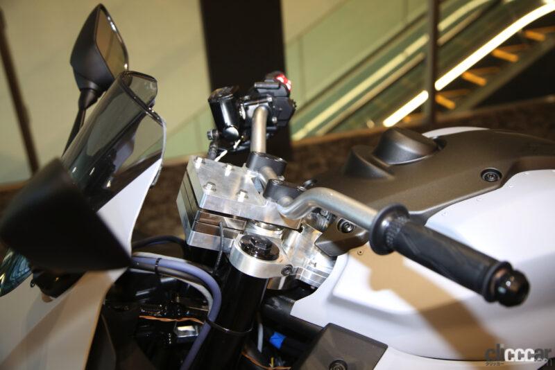 「ヤマハがバイク事故ゼロを目指す「安全ビジョン」を発表。立ちゴケや衝突、右直事故などを防ぐ先進技術を公開」の9枚目の画像