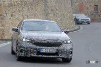 BMW i5 M60 市販型プロトタイプ スパイショット。フロントビュー