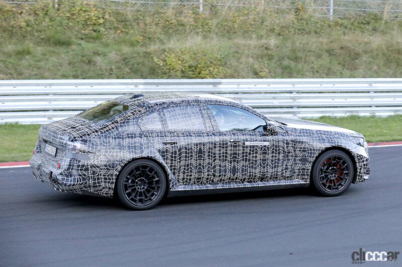 「BMW歴代5シリーズ最強となる、新型M5。ついにフロントデザインが露出」の11枚目の画像