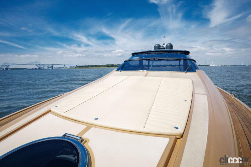 「波しぶきさえ美しい、「サルニコの造船所」が生んだイタリア製スポーツボート【SARNICO Spider 46 GTS試乗インプレッション】」の12枚目の画像