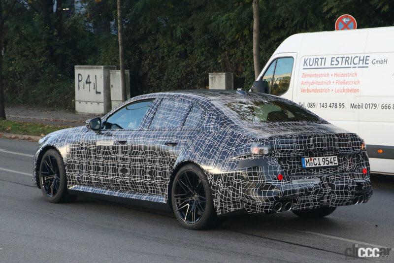 「BMW・M5の最新プロトタイプをキャッチ。カーブドディスプレイを搭載」の11枚目の画像