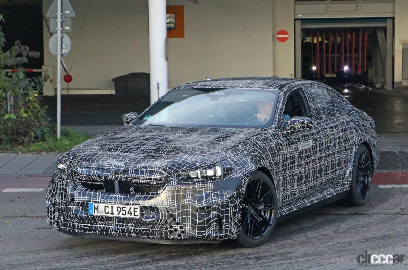 「BMW・M5の最新プロトタイプをキャッチ。カーブドディスプレイを搭載」の6枚目の画像