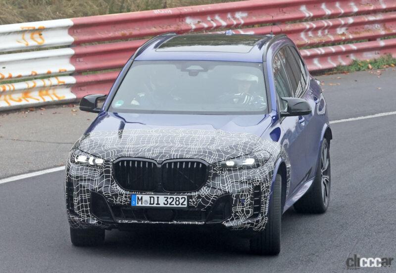 「BMW「X5」改良型、高性能モデル「Mパフォーマンス」のデザインをキャッチ」の1枚目の画像