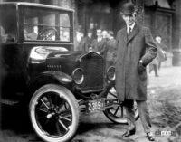 フォードがボルボの売却を発表。ボルボは中国メーカー吉利汽車の傘下に【今日は何の日？12月23日】 - Henry Ford With 1921 Model T