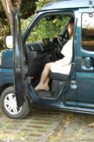 seat 5-1 seat livability getting on and off front 1