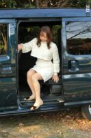 seat 6-4 seat livability getting on and off rear 4