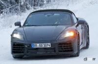 ポルシェ ボクスター次期型は2023年内にデビュー？ 極寒の北欧でテスト中 - Porsche Boxster EV 2