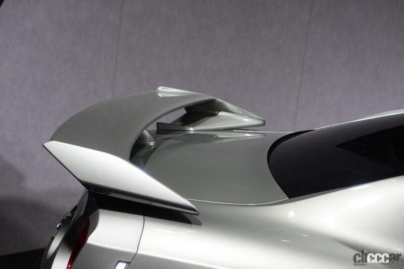 「最新日産GT-R。見た目の進化とともに、待望のバンパーやスポイラーや…が付いた！【東京オートサロン2023】」の9枚目の画像