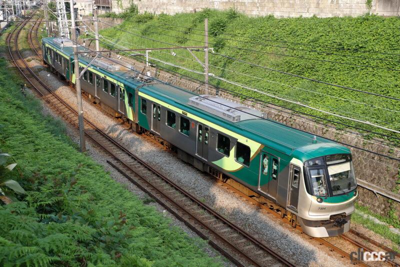 「日産GT-R（R35）とN700系新幹線は同じ歳！2007年にデビューした電車たち【東京オートサロン2023】」の14枚目の画像