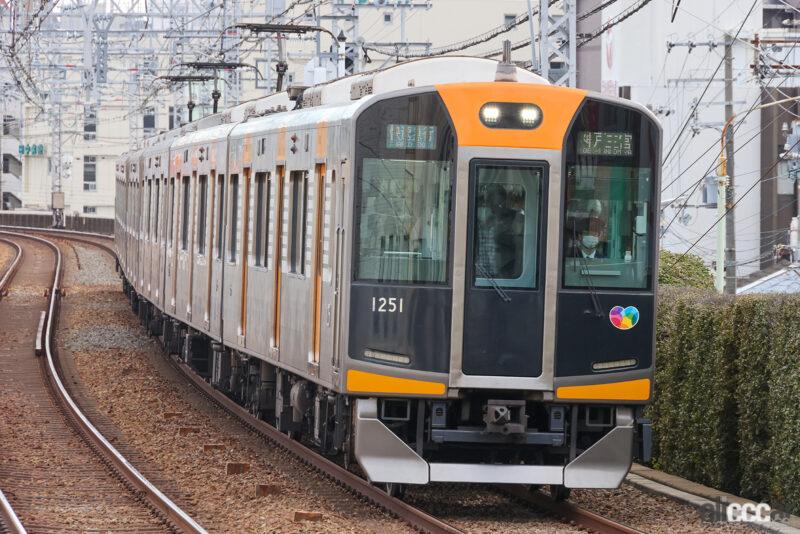 「日産GT-R（R35）とN700系新幹線は同じ歳！2007年にデビューした電車たち【東京オートサロン2023】」の16枚目の画像