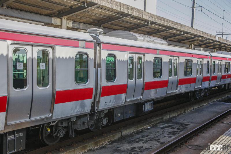 「日産GT-R（R35）とN700系新幹線は同じ歳！2007年にデビューした電車たち【東京オートサロン2023】」の9枚目の画像
