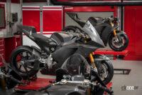 「未来の市販スポーツバイク？イタリアのドゥカティが電動バイクの世界最高峰レースMotoE用マシン「V21L」を公開」の5枚目の画像ギャラリーへのリンク