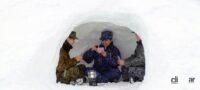 「クルマに積もった雪、正しい落とし方は？自衛隊が教えるライフハックに学ぶ雪対策」の2枚目の画像ギャラリーへのリンク
