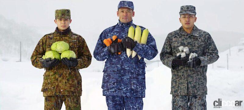 「クルマに積もった雪、正しい落とし方は？自衛隊が教えるライフハックに学ぶ雪対策」の7枚目の画像