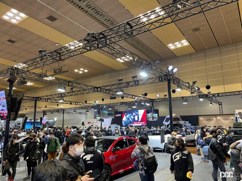 「トヨタAE86がGAZOOレーシングブースに3台集結！一番の注目株は？【大阪オートメッセ2023】」の1枚目の画像