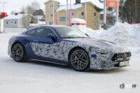 メルセデスAMG「GTクーペ」次期型はエントリーモデルでもパワフル。4シーターでデビューへ - Spy shot of secretly tested future car