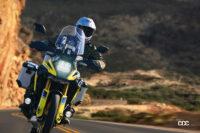 「スズキが新型の冒険バイク「Vストローム1050DE」を国内発売。フロント21インチホイールなどでダート走破性をアップ」の13枚目の画像ギャラリーへのリンク