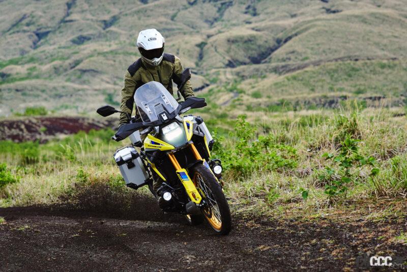 「スズキが新型の冒険バイク「Vストローム1050DE」を国内発売。フロント21インチホイールなどでダート走破性をアップ」の12枚目の画像