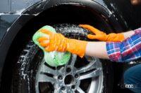 「正しい洗車は手洗いにあり!? 基本のやり方と洗車道具を再チェック」の3枚目の画像ギャラリーへのリンク