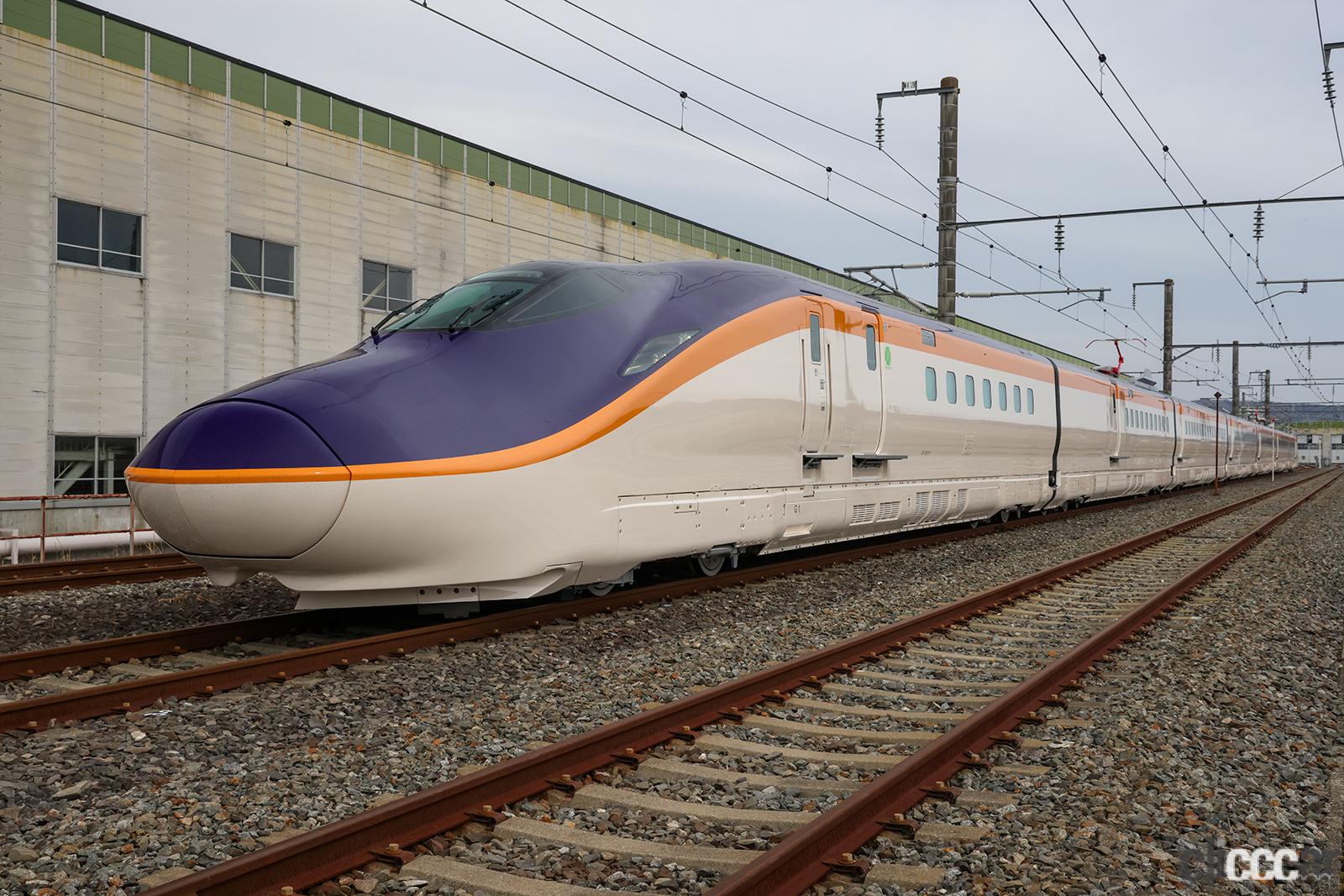 最高速度は300km/hを予定。「山形新幹線」の新型車両「E8系」をお披露目、デビューは来年！ | clicccar.com