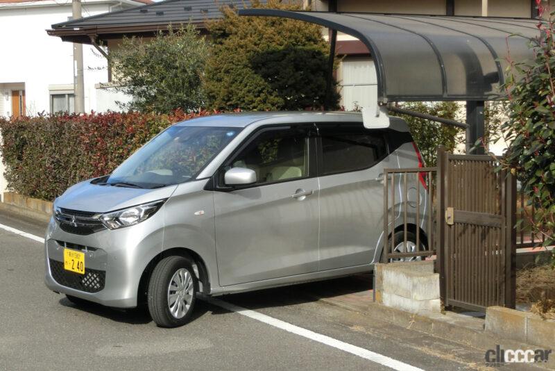 「eKワゴンの意外と見やすい、デジタルルームミラーのアラウンドモニターで車庫入れ性能を試す【新車リアル試乗7-7 三菱eKワゴン 車庫入れ編】」の31枚目の画像